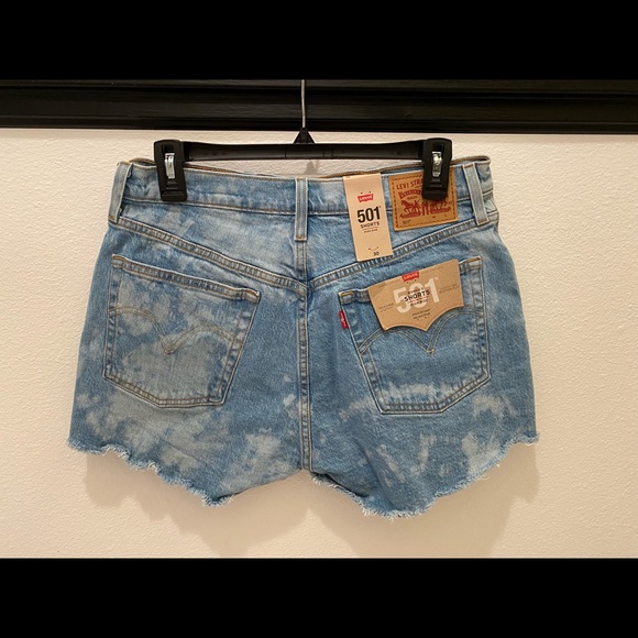Levi’s Women’s 501 High Rise Bleach Wash Denim Shorts - Waist Size 25 - Picture 10 of 16